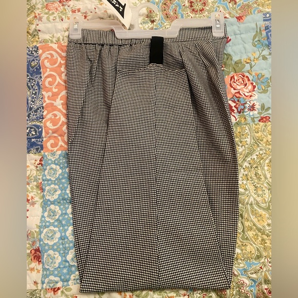 Stirrup slacks - Picture 3 of 4